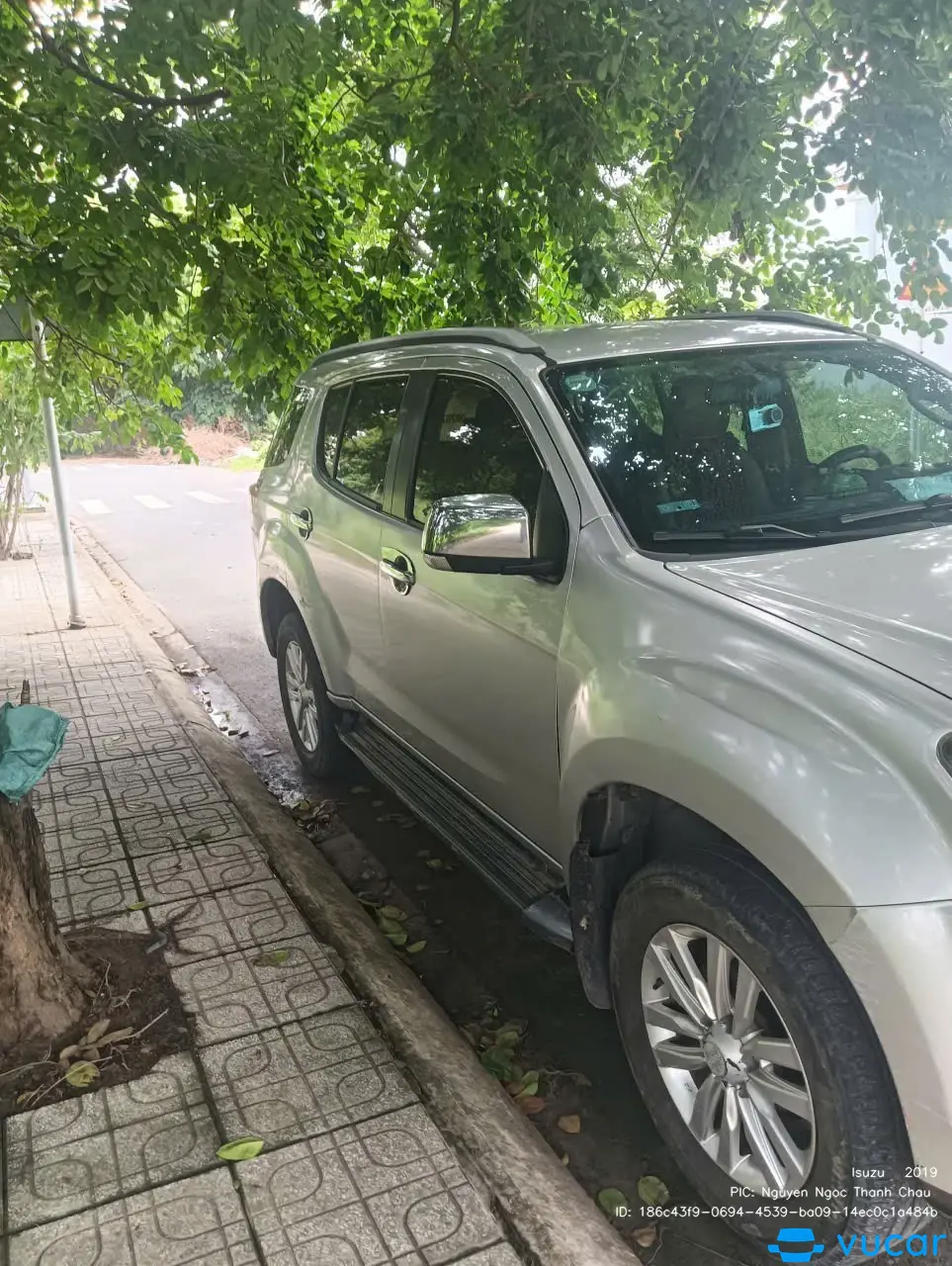 Isuzu Mu-x 1.9 4X2 AT 2019