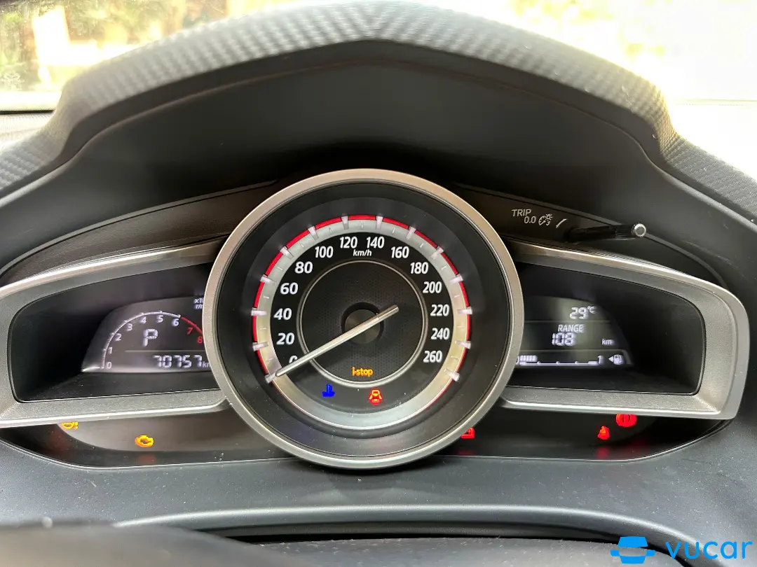 Mazda 3 1.5 AT 2015 - Nội thất 4