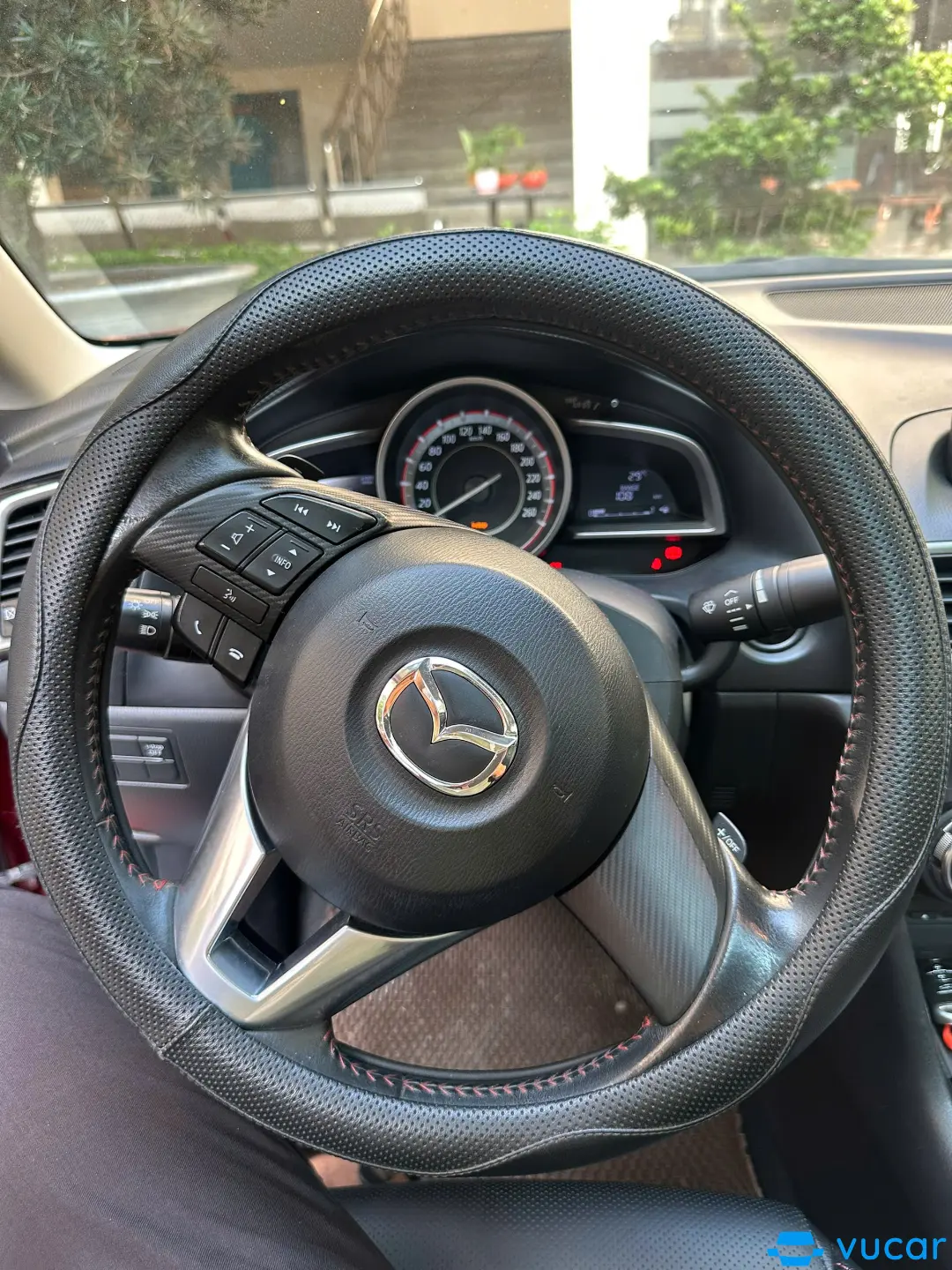 Mazda 3 1.5 AT 2015 - Nội thất 5