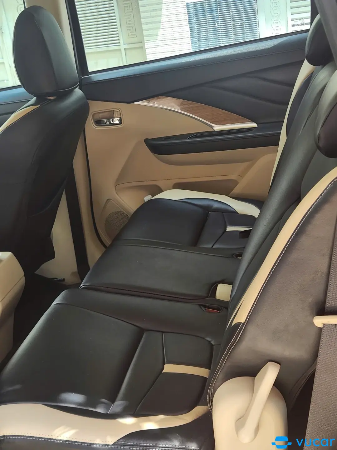 Mitsubishi Xpander 1.5 AT 2019 - Nội thất 2