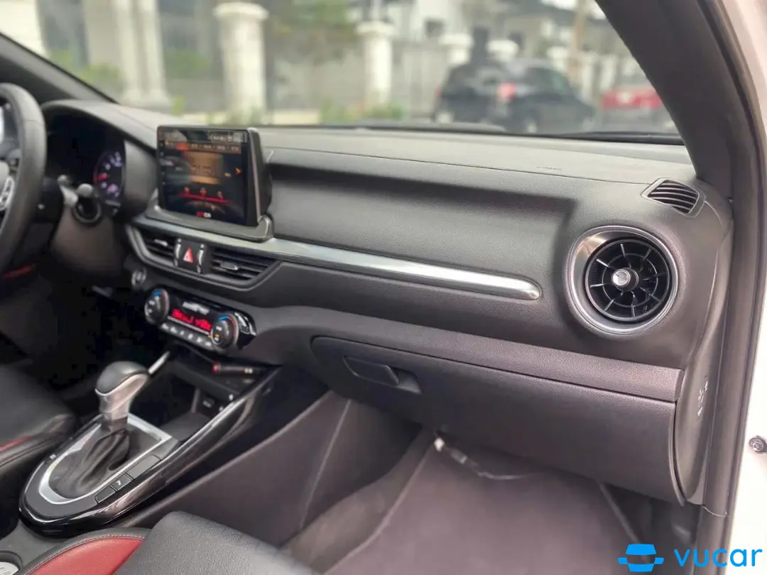 Kia Cerato 2.0 AT Premium 2021 - Nội thất 3
