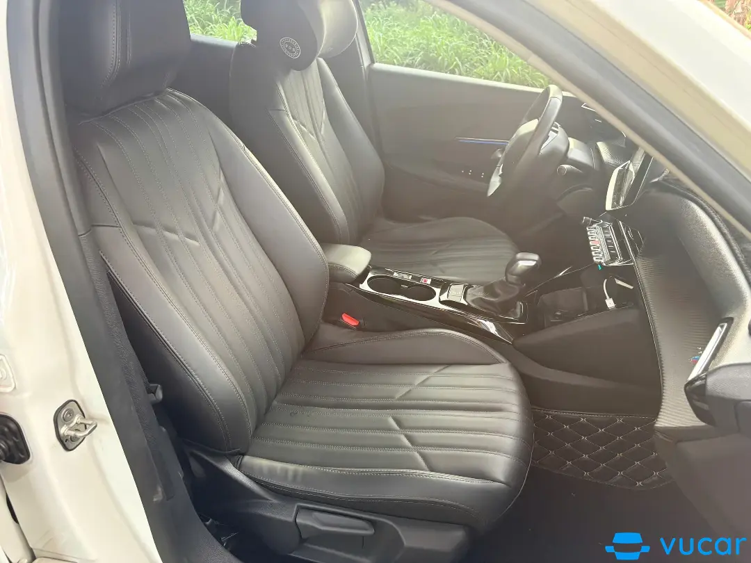 Peugeot 2008 GT Line 1.2 AT 2021 - Nội thất 3