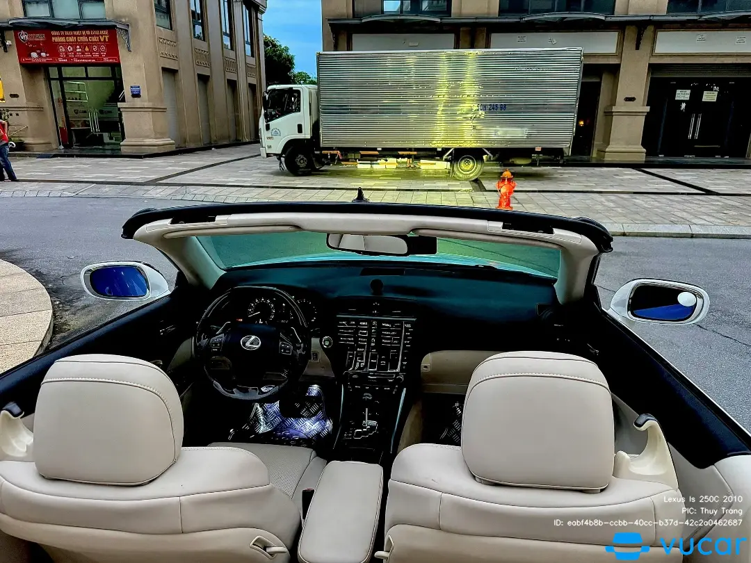 Lexus Is 250C 2010 - Nội thất 5