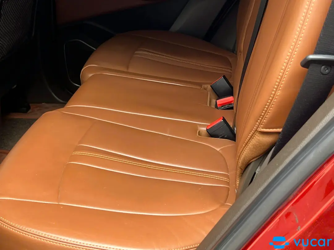 VinFast Lux sa 2.0 Premium 2.0 AT 2019 - Nội thất 1