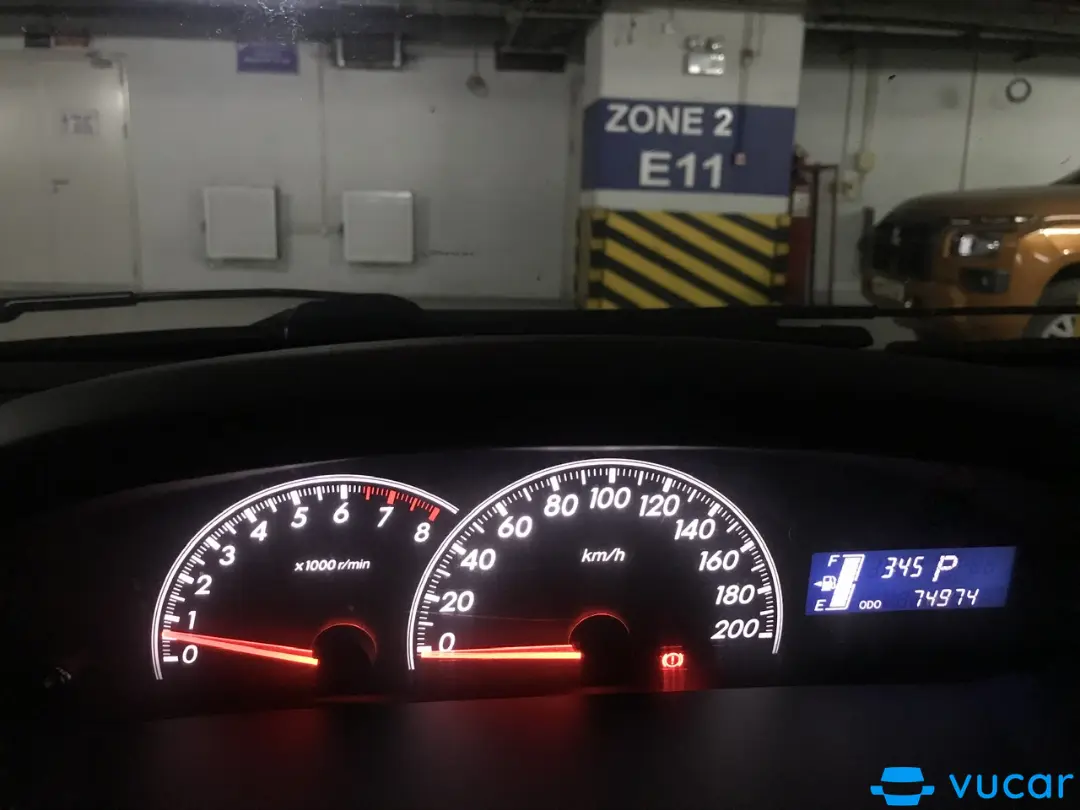 toyota yaris 2011  - Nội thất 2
