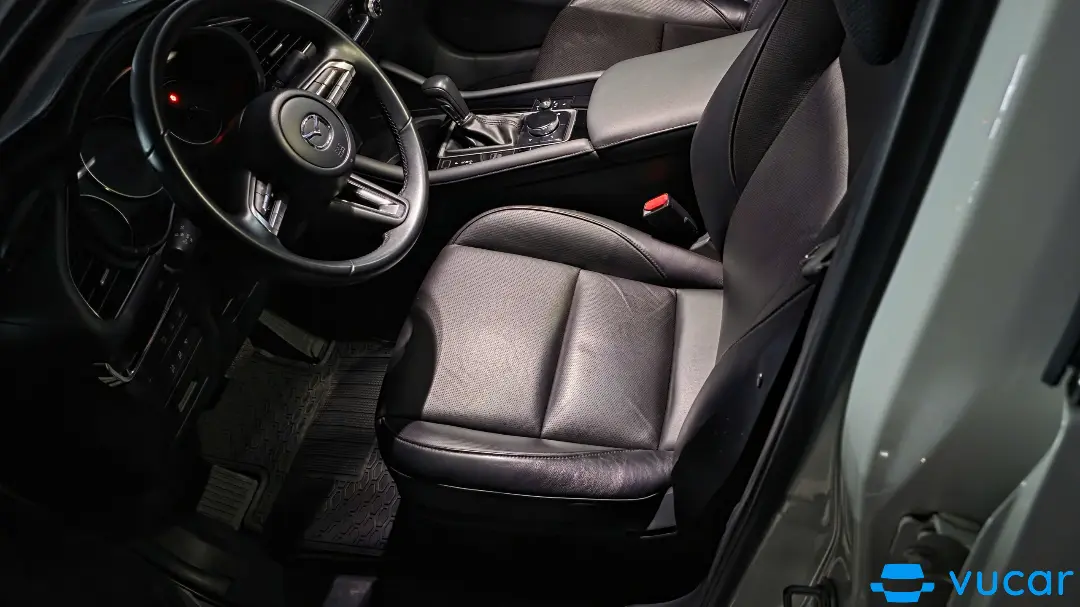 Mazda 3 Luxury 2020 - Nội thất 4