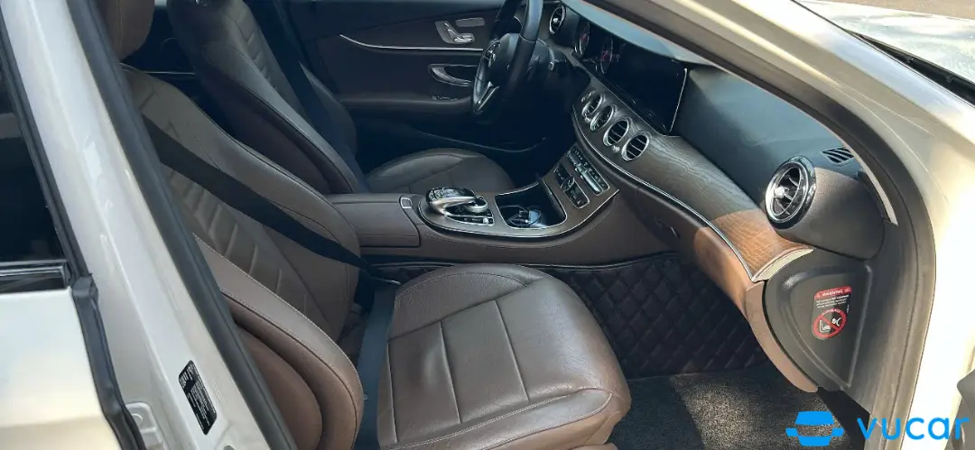 Mercedes E class 2019 E200  - Nội thất 1