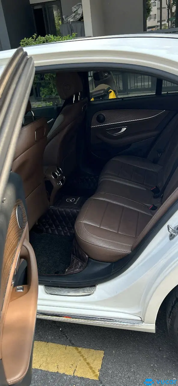 Mercedes E class 2019 E200  - Nội thất 5