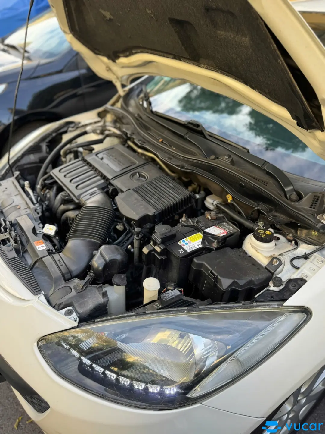 Mazda 2 S 2014 - Khoang động cơ 1