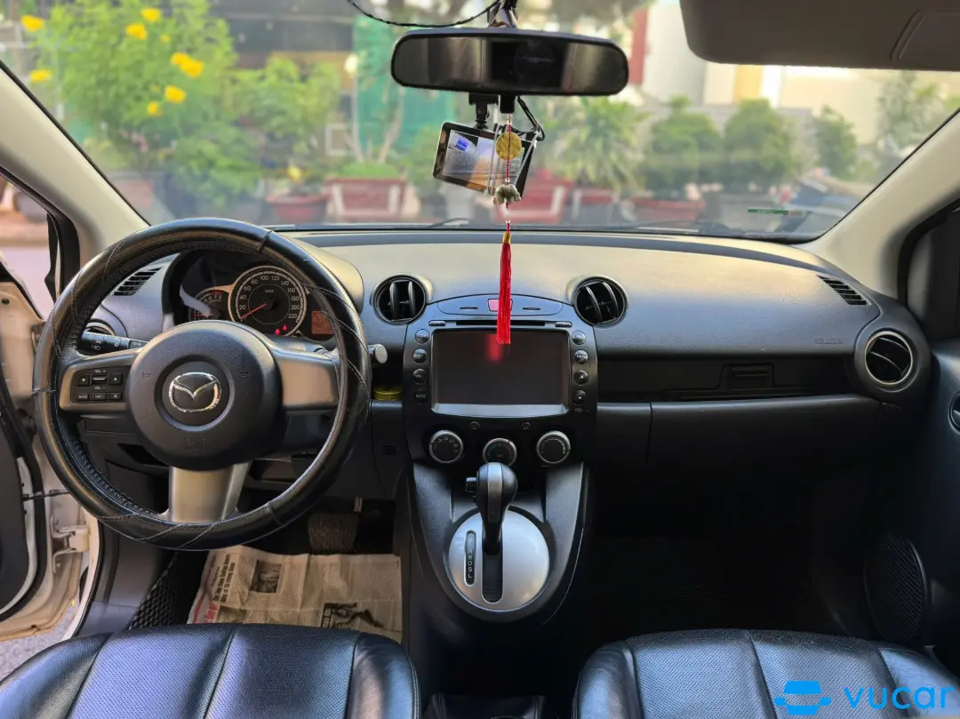 Mazda 2 S 2014 - Nội thất 2