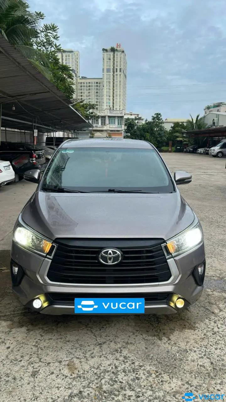 Innova 2021 màu nâu - Ngoại thất 3