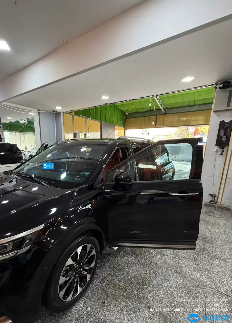 Kia Carnival Signature 2.2D 2022 - Ngoại thất 30