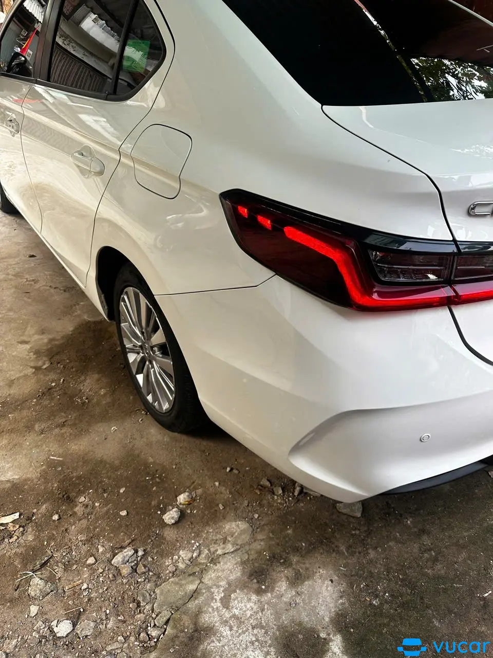 Honda city - Ngoại thất 9