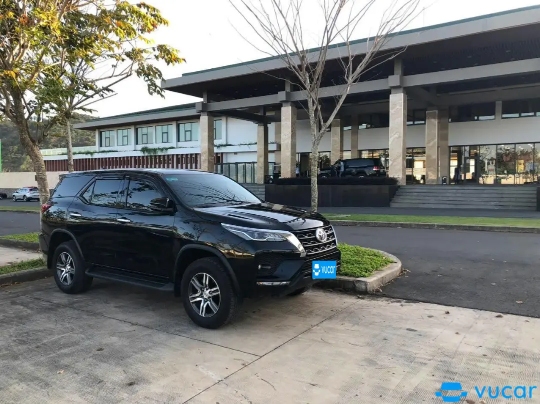 Toyota Fortuner 2.4 MT 2024 - Ngoại thất 1