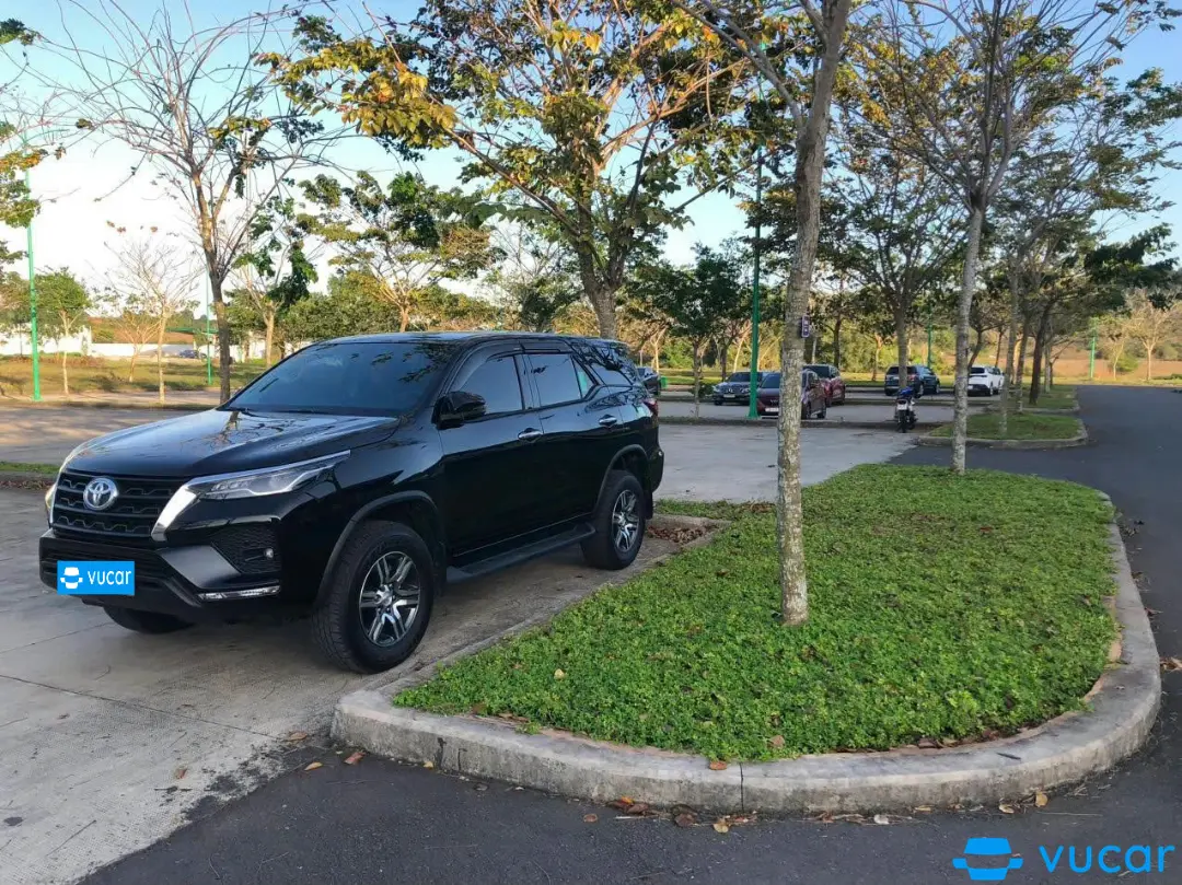 Toyota Fortuner 2.4 MT 2024 - Ngoại thất 7