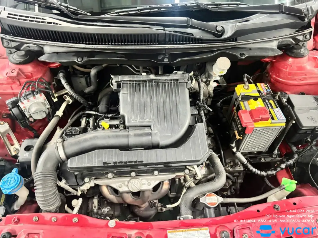 Suzuki Ciaz 2022 - Khoang động cơ 1