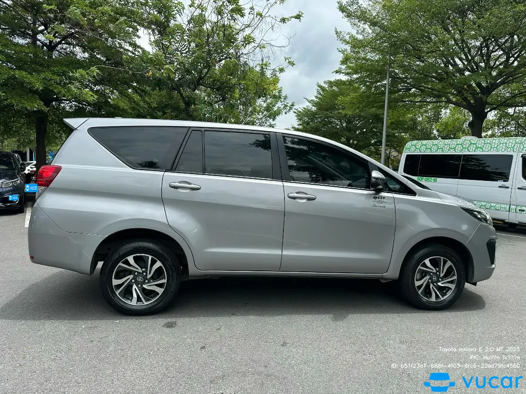 Ảnh xe Toyota Innova E 2.0 MT 2023 - ảnh 4