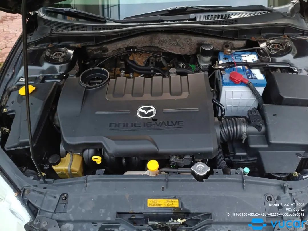 Mazda 6 2.0 MT 2003 - Khoang động cơ 1