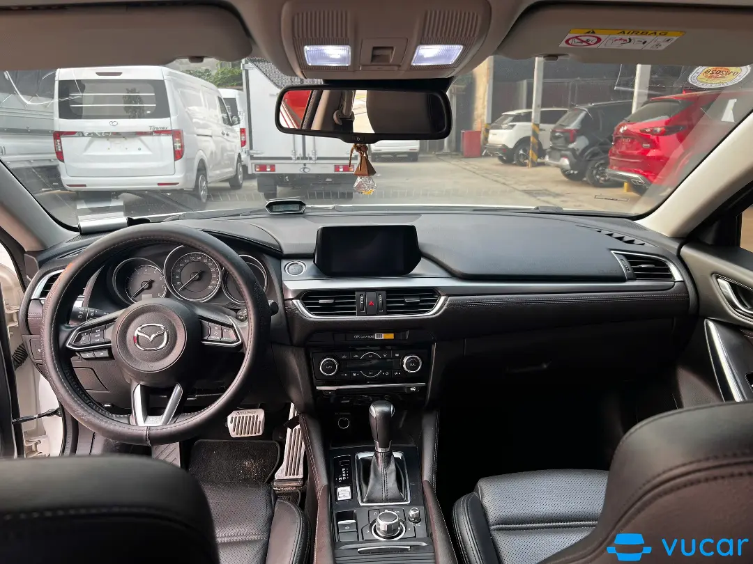 Mazda 6 2.0 premium 2021 - Nội thất 2