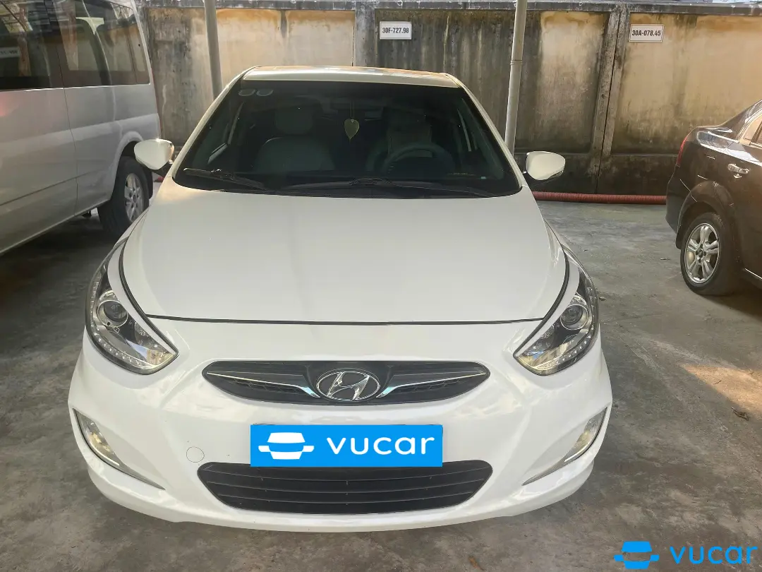 Hyundai Accent Hatchback 2014 - Ngoại thất 2
