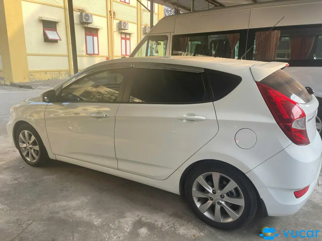 Hyundai Accent Hatchback 2014 - Ngoại thất 3