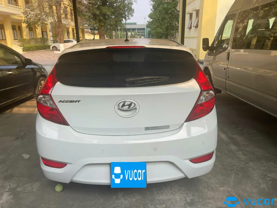 Hyundai Accent Hatchback 2014 - Ngoại thất 1