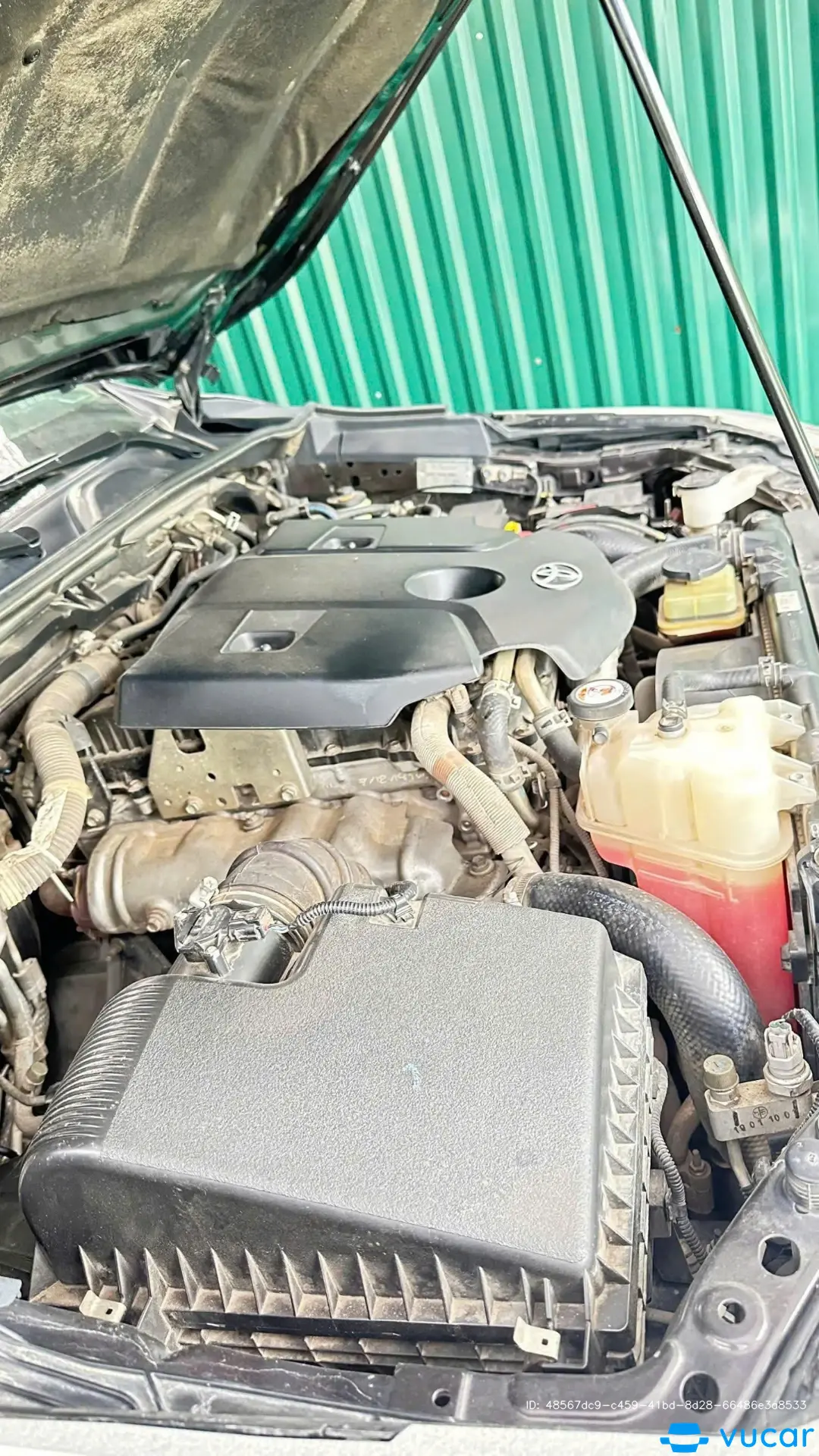 Toyota Fortuner 2.4G 4x2 MT 2019 - Khoang động cơ 1