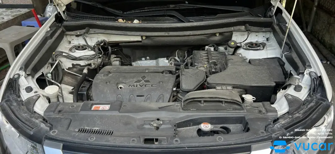 Mitsubishi Outlander 2.0 CVT 2022 - Khoang động cơ 2