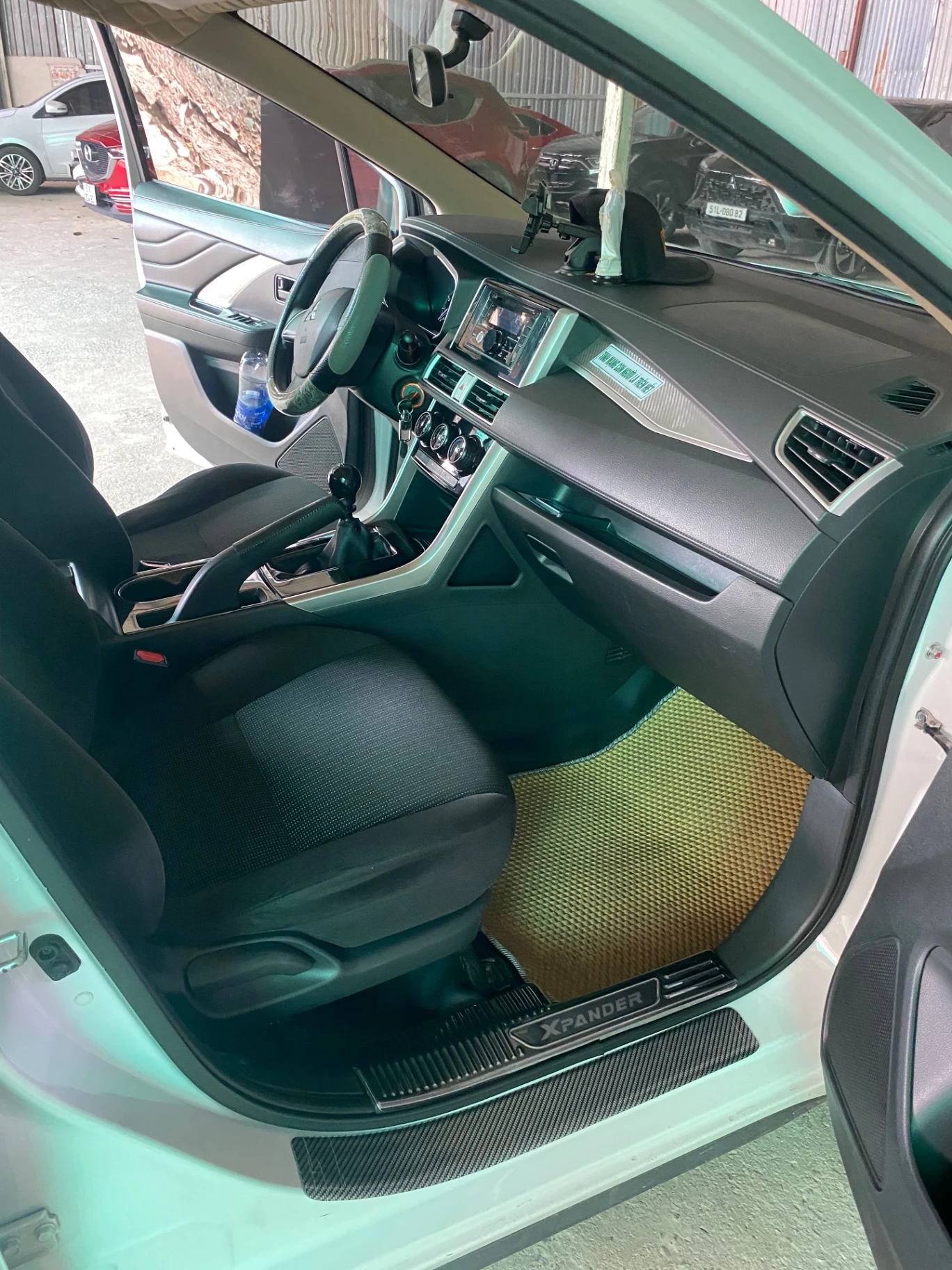 Mitsubishi Xpander 1.5 MT 2021 - Nội thất 4