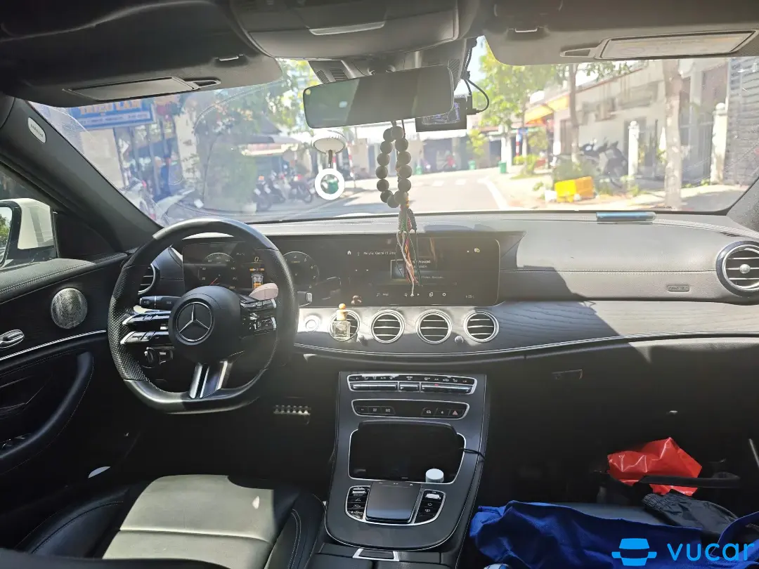 Mercedes E class E300 AMG 2024 - Nội thất 3