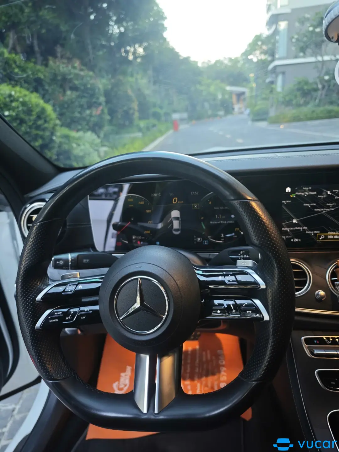 Mercedes E class E300 AMG 2024 - Nội thất 10