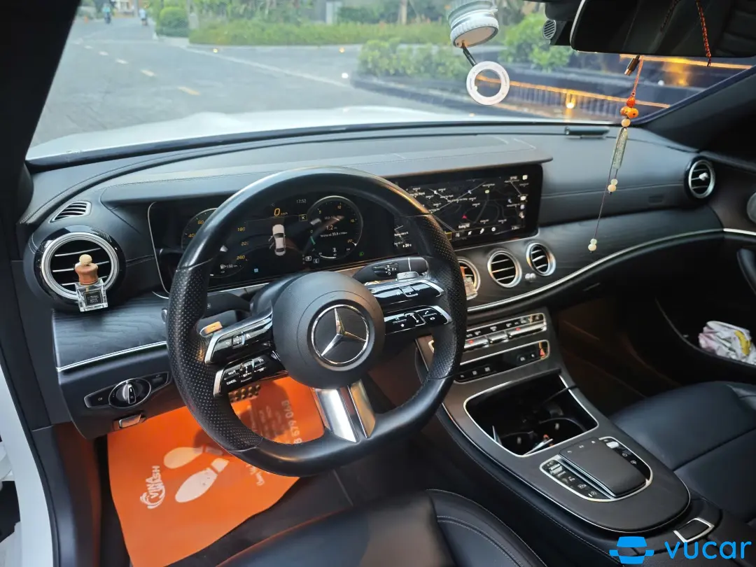Mercedes E class E300 AMG 2024 - Nội thất 11