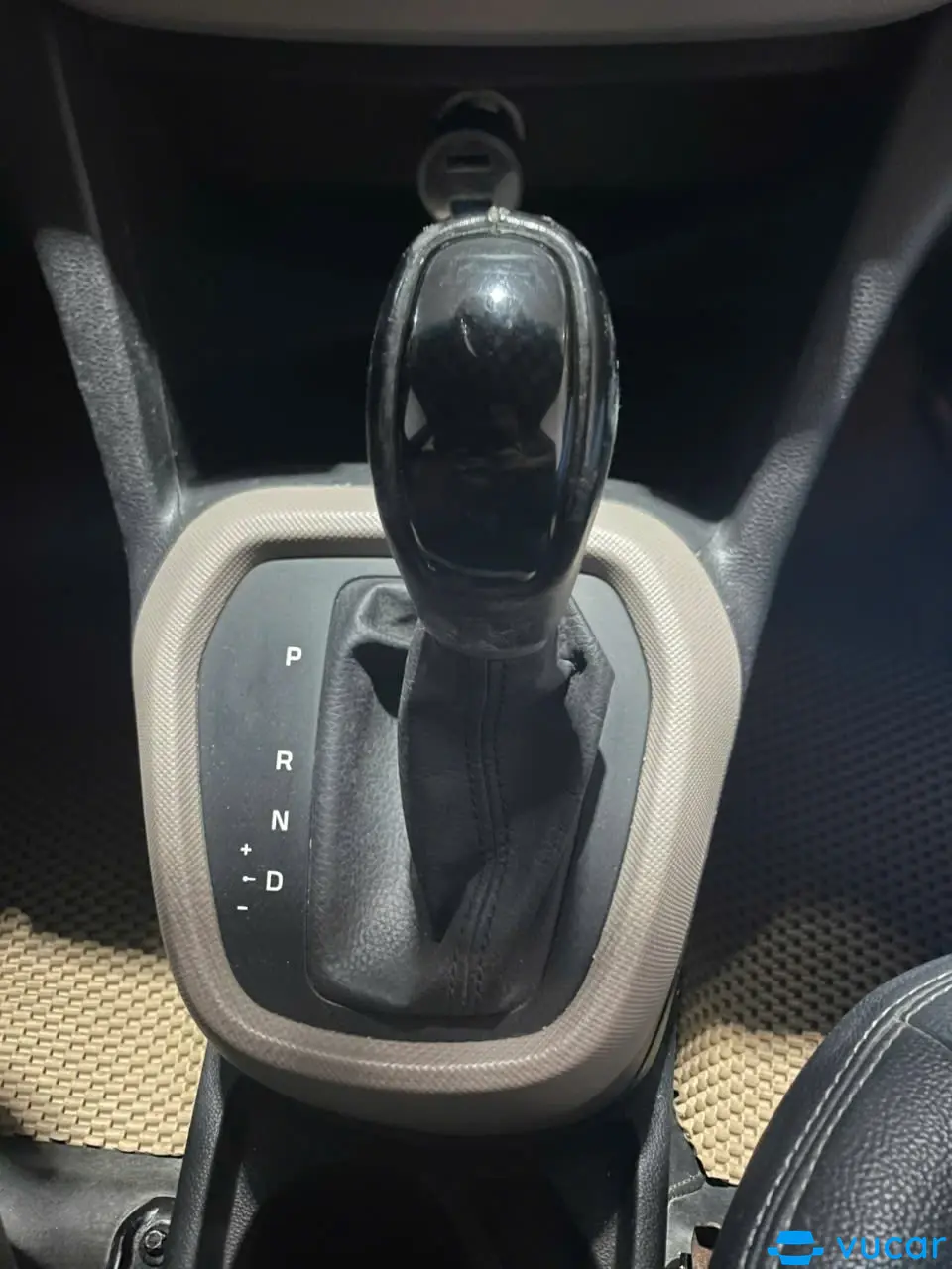 Hyundai I10 Grand 1.0 AT 2015 - Nội thất 6