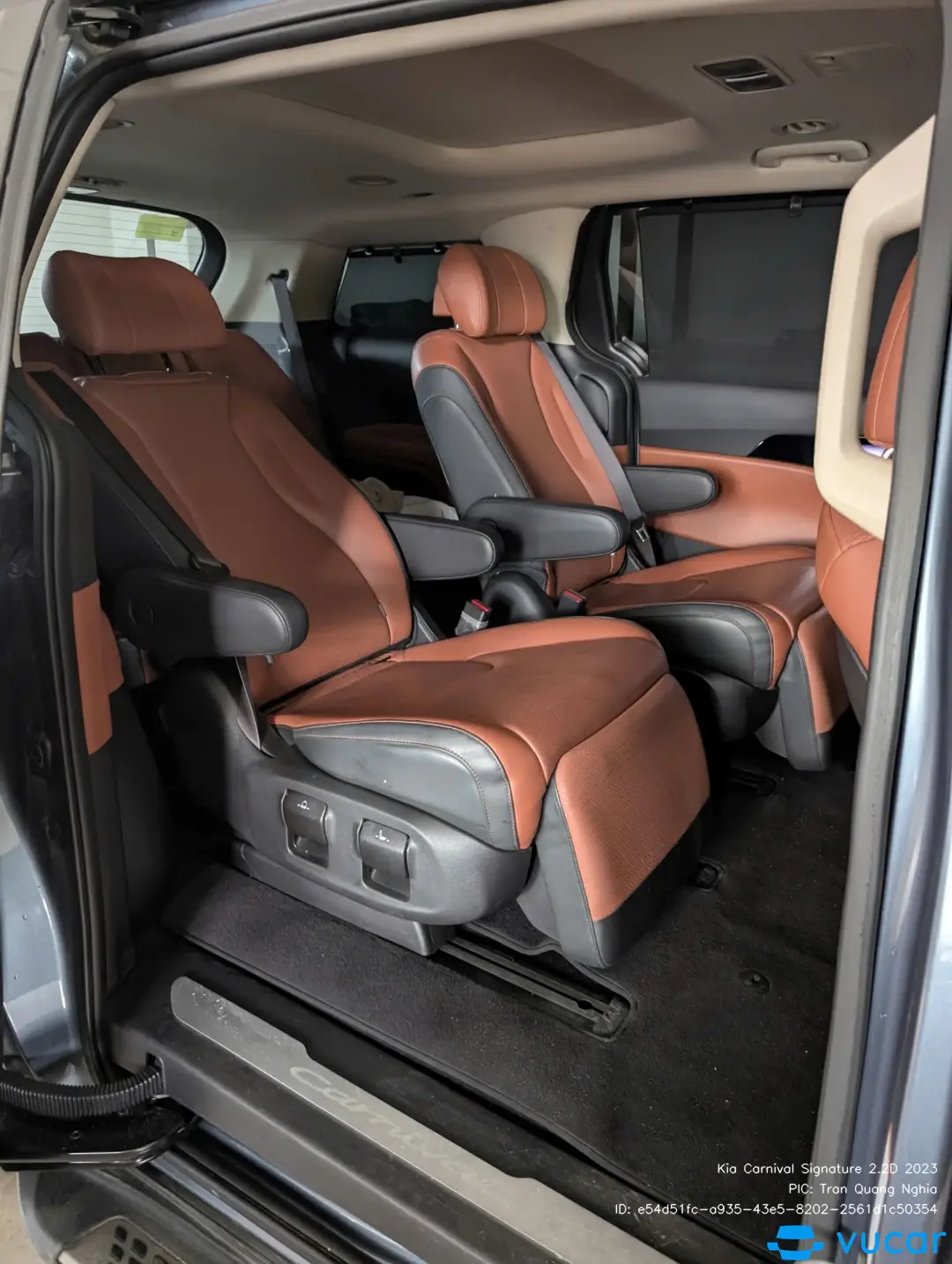Ảnh xe Kia Carnival Signature 2.2D 2023 - ảnh 6