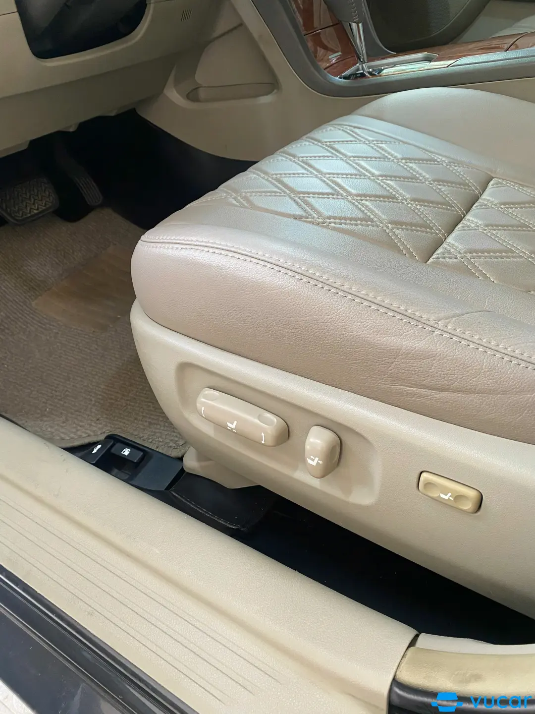 Toyota Camry 2.4G 2009 - Nội thất 1
