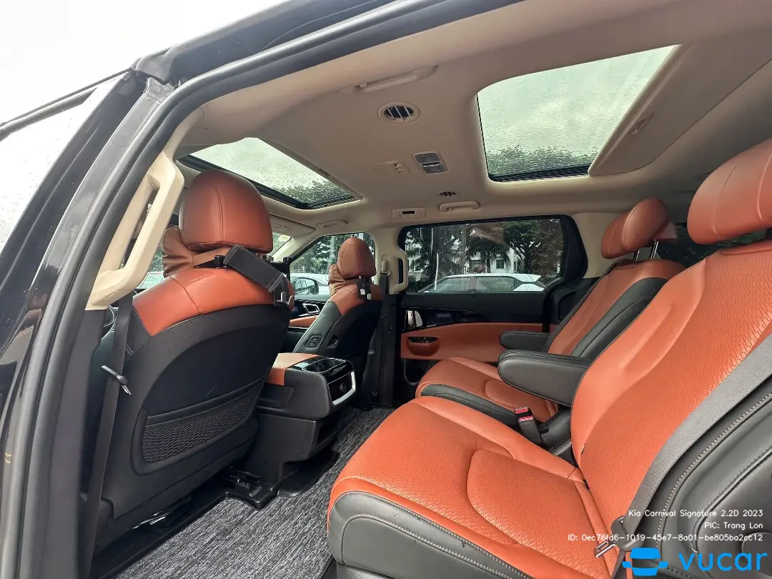 Kia Carnival Signature 2.2D 2023 - Nội thất 11