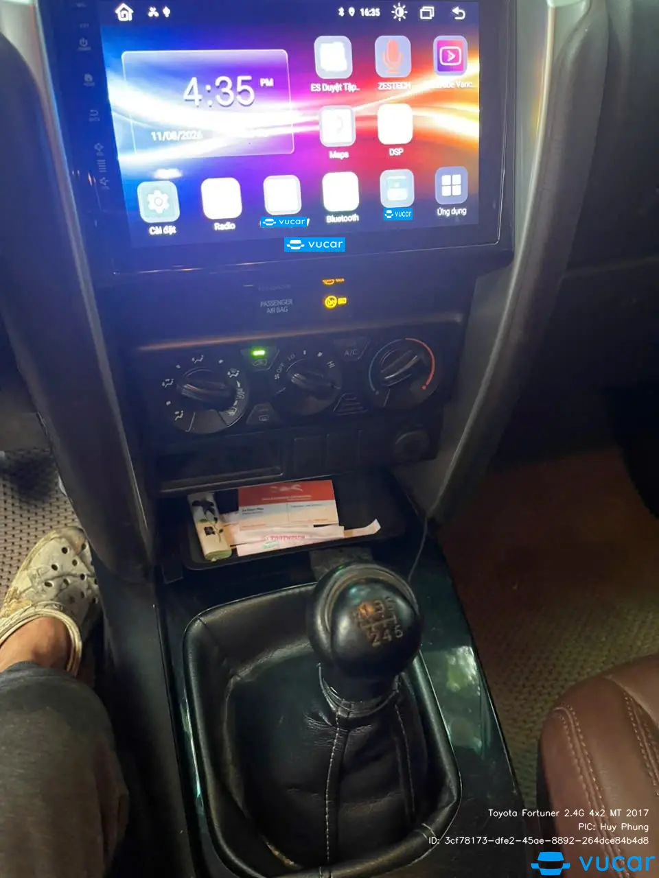 Toyota Fortuner 2.4G 4x2 MT 2017 - Nội thất 1