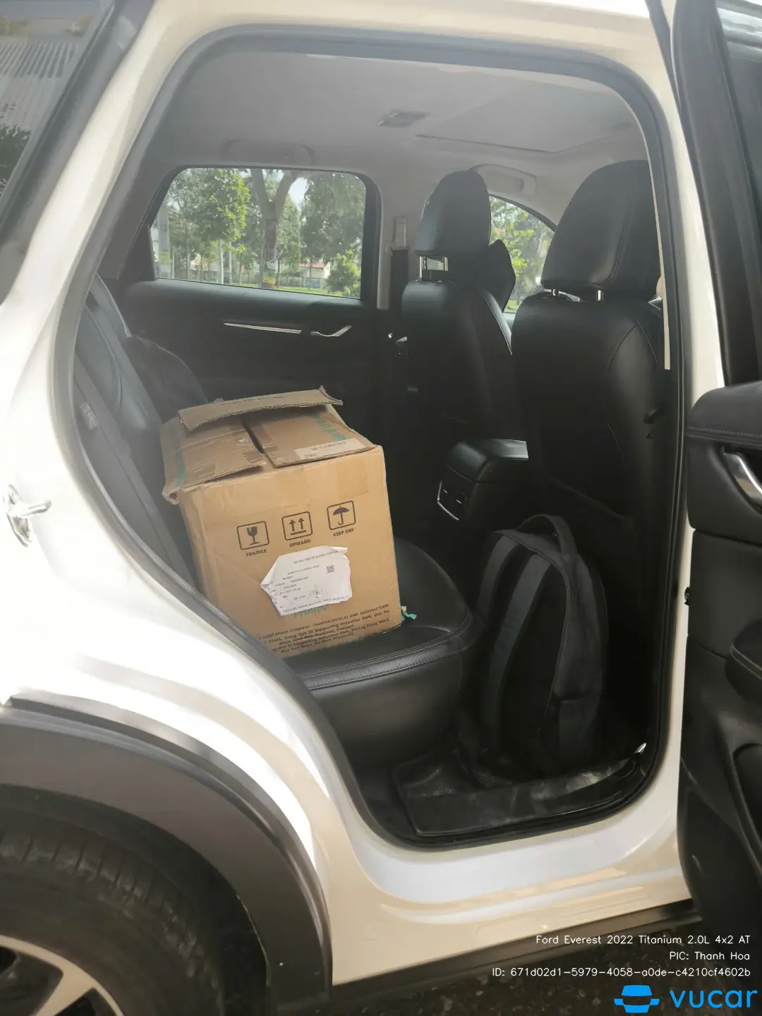 Ford Everest 2022 Titanium 2.0L 4x2 AT - Nội thất 19