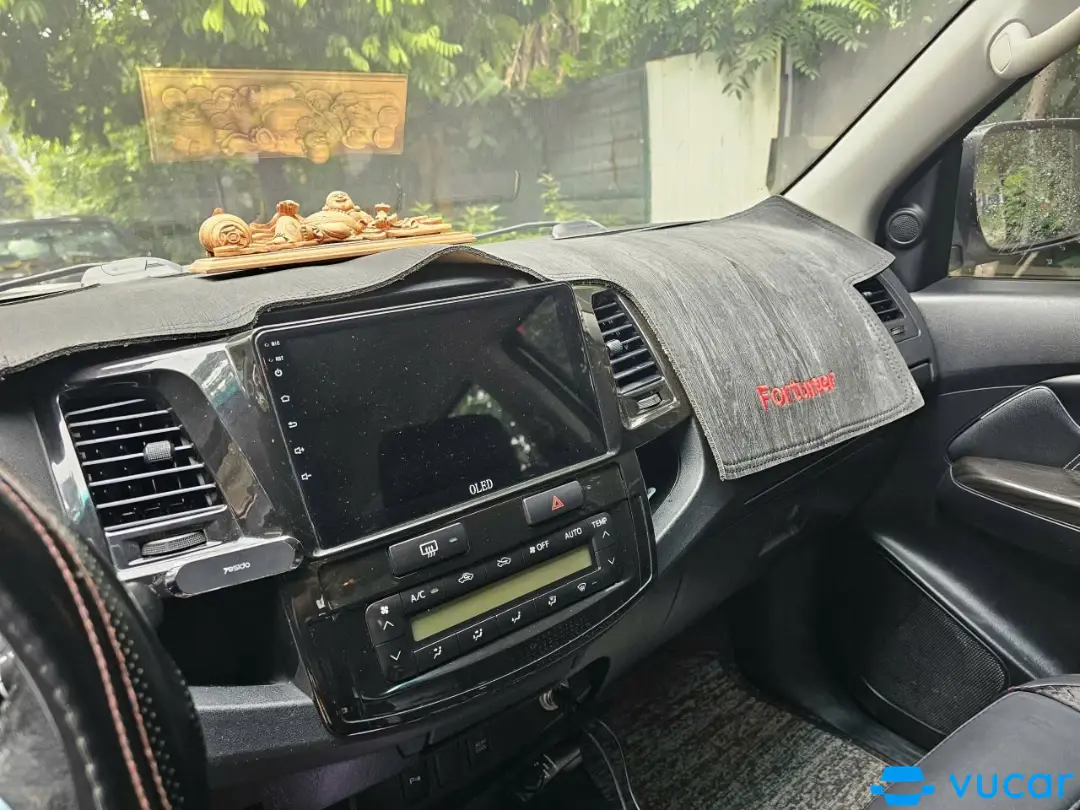 Toyota Fortuner TRD Sportivo 4x4 AT 2016 - Nội thất 3