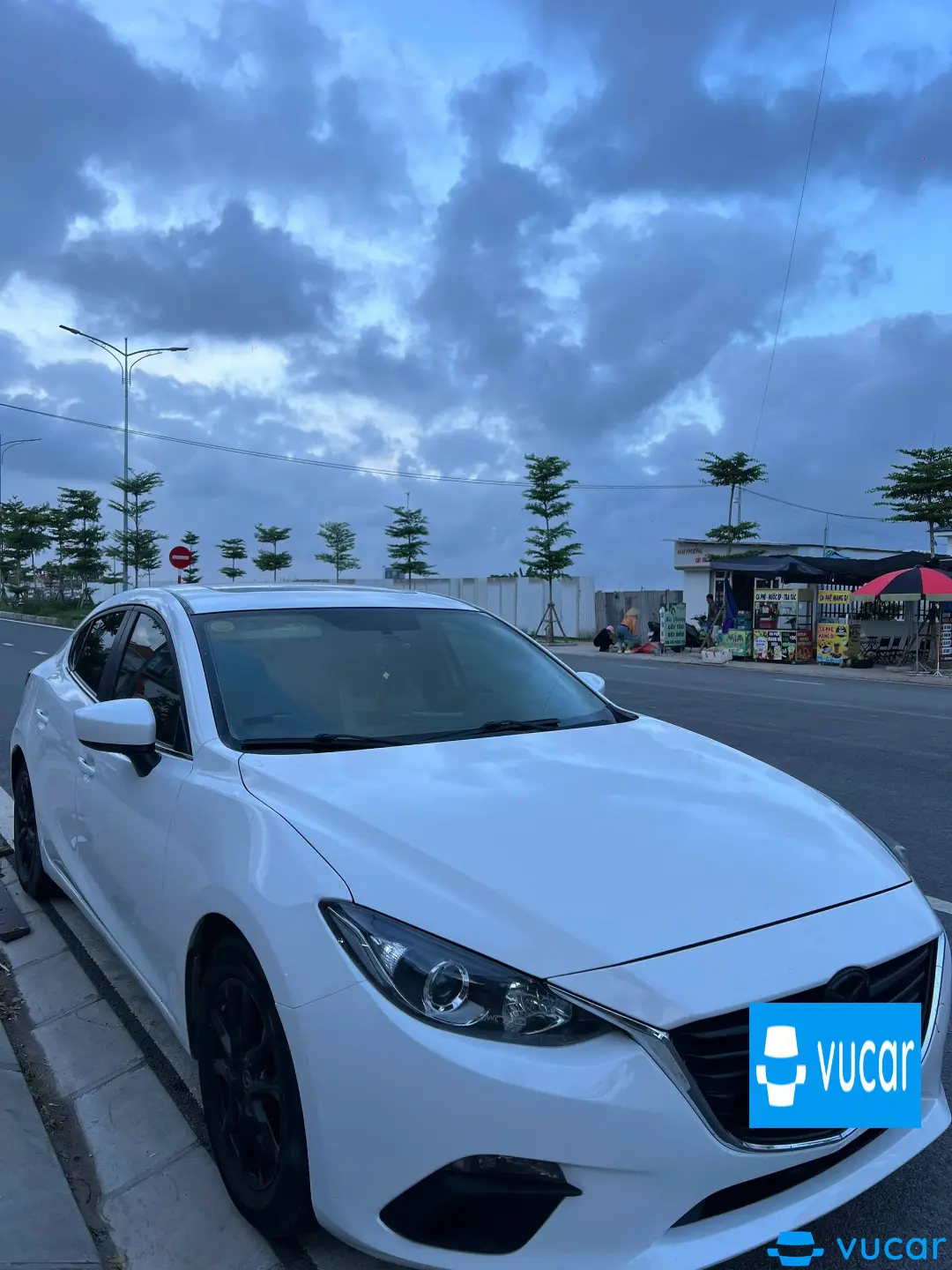 Mazda 3 1.5 2016 - Ngoại thất 4
