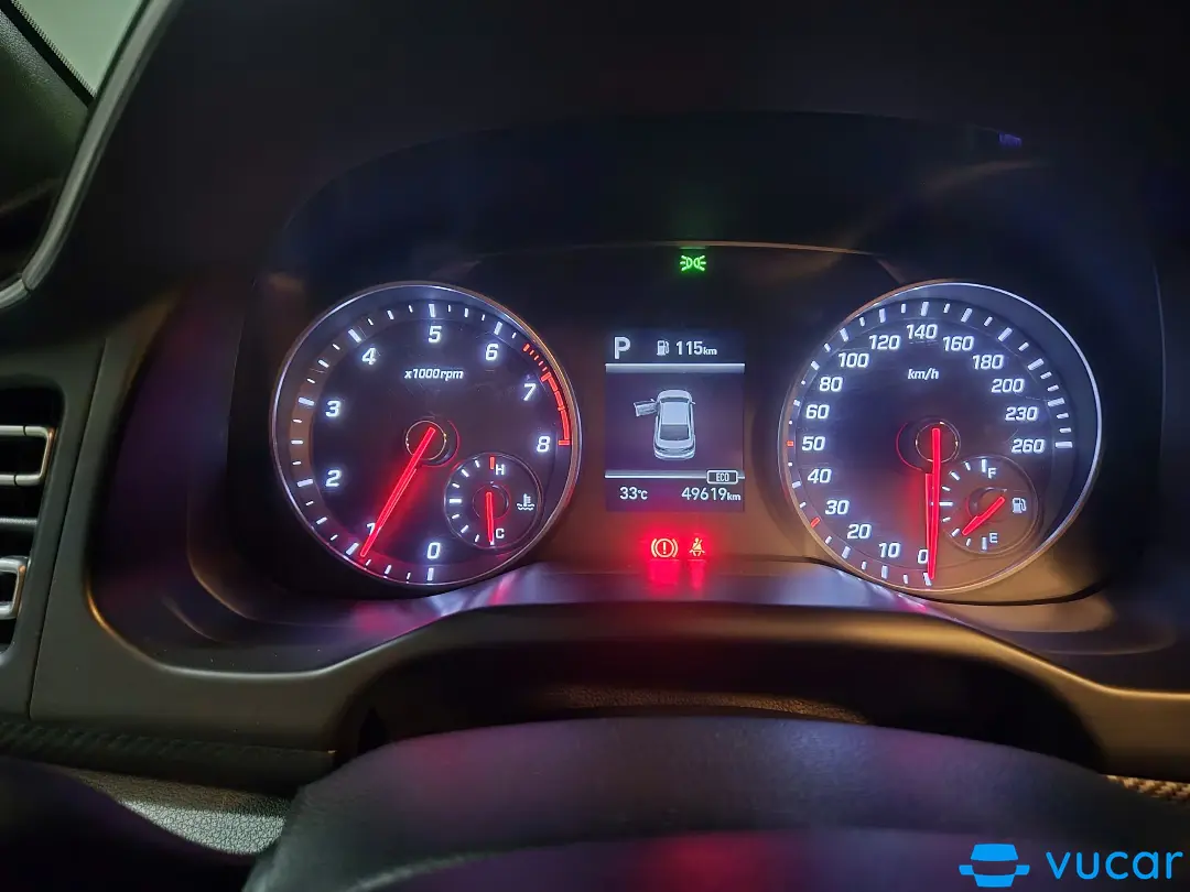 Hyundai Elantra Sport 1.6 AT 2020 - Nội thất 2