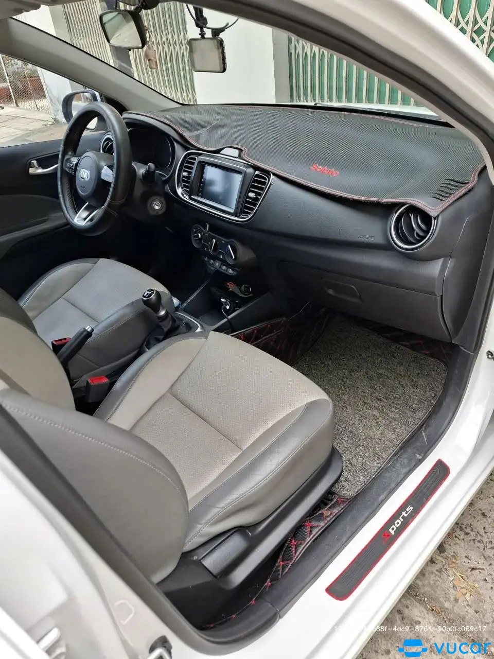 KIA SOLUTO MT DELUXE 2021 - Nội thất 4