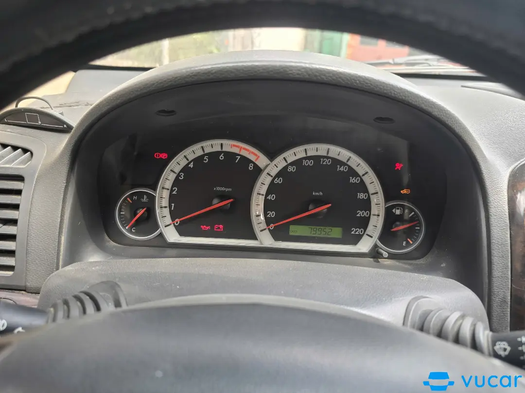 Chevrolet Captiva LT 2.4 MT 2007 - Nội thất 1