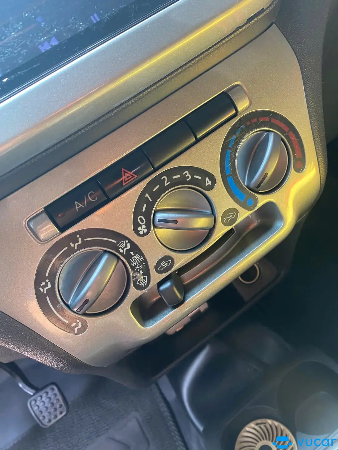 Toyota Wigo Số sàn 2019  - Nội thất 4