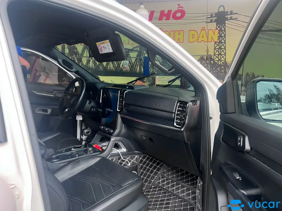 Ford Everest Titanium 2.0L 4x2 AT 2022 - Nội thất 1