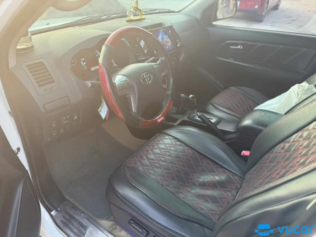 Toyota Fortuner 2.7V 4x4 AT 2016 - Nội thất 5