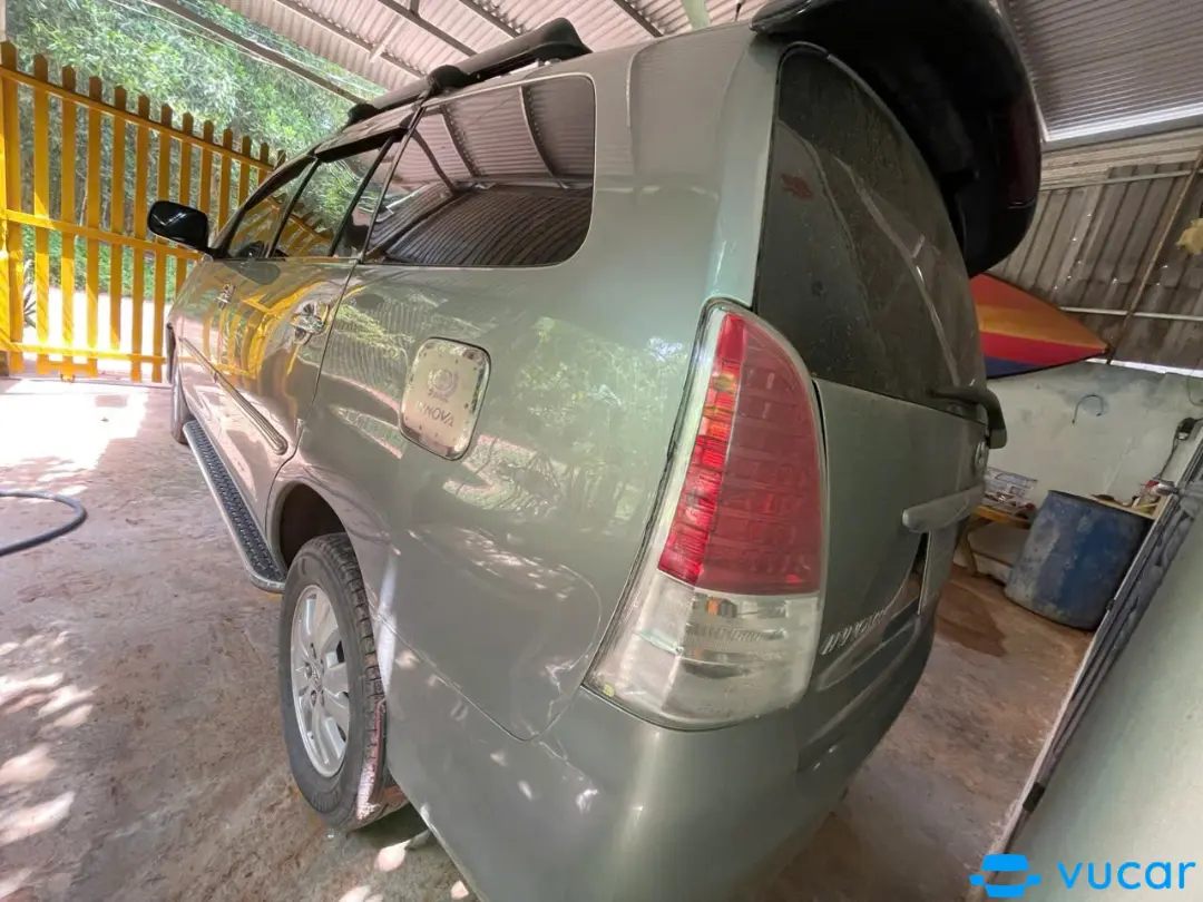 Toyota innova mt 2011 - Ngoại thất 4