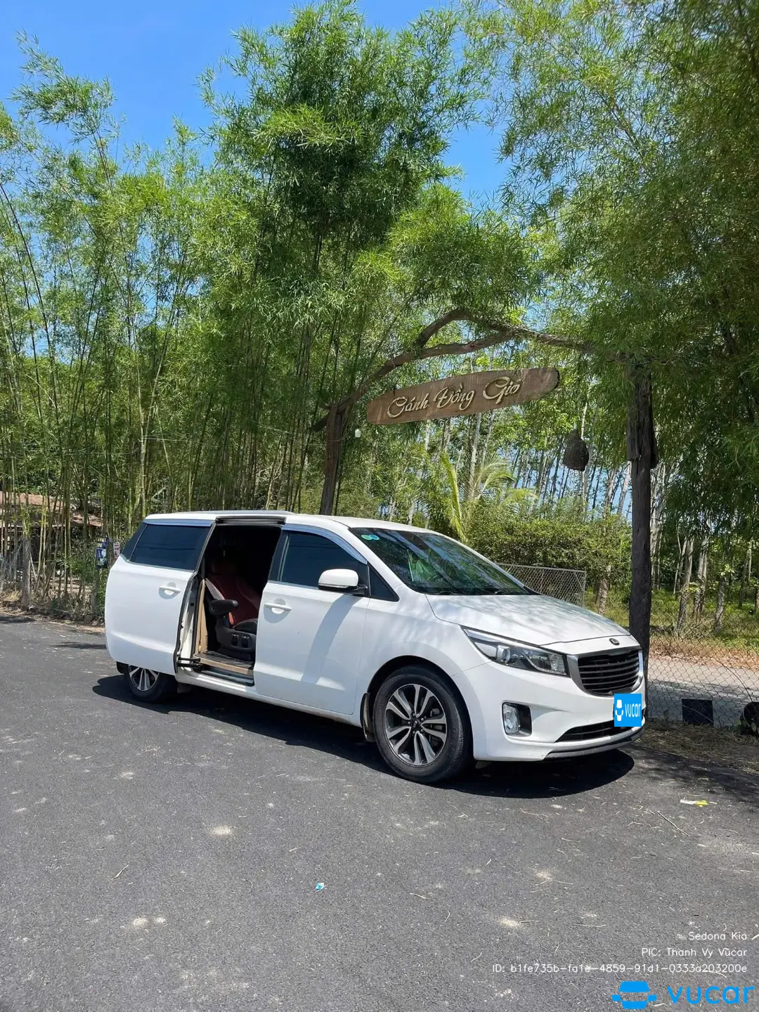 Sedona Kia - Ngoại thất 2