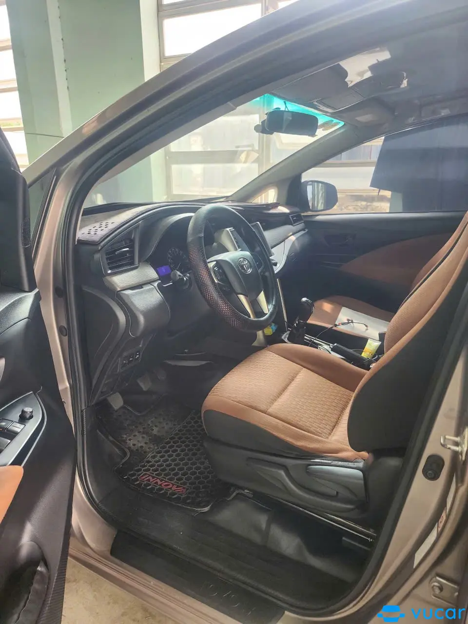 Toyota Innova E 2018  - Nội thất 2