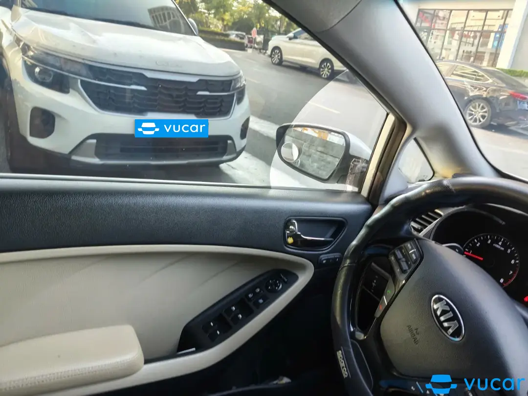 Kia Cerato 1.6 AT Deluxe 2018 - Nội thất 7